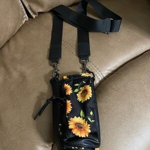 Sunflower Print Crossbody Water Bottle Bag